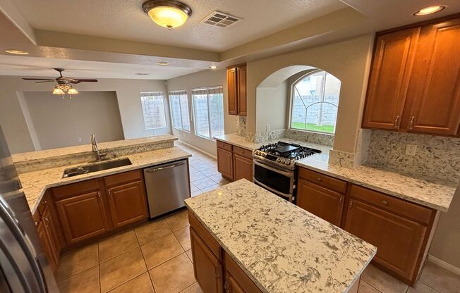 Beautiful two-story home with 4 BED / 2.5 BATH w Loft located in Henderson Nevada!