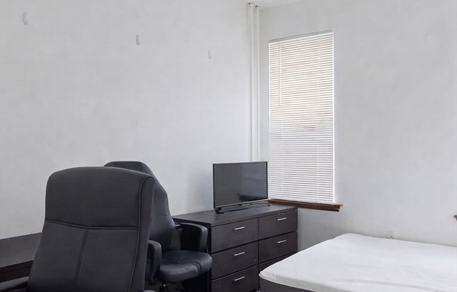 10 Parker Hill Ave Apt 3