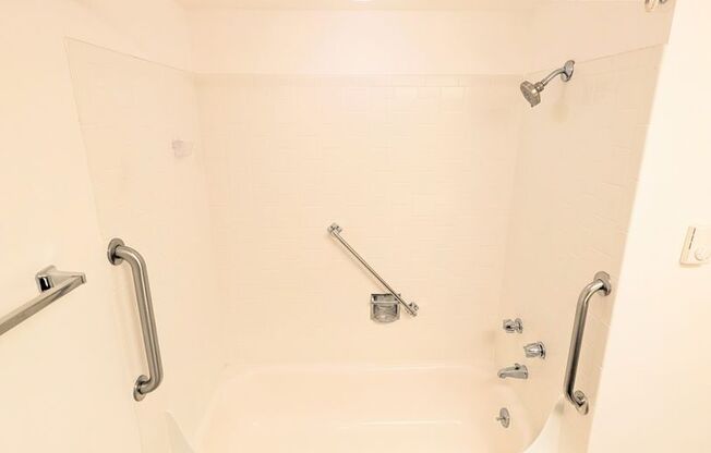 2 beds, 2 baths, 942 sqft, $1,800, Unit 1205