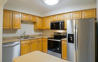 3 beds, 1 bath, $1,600, Unit # 2