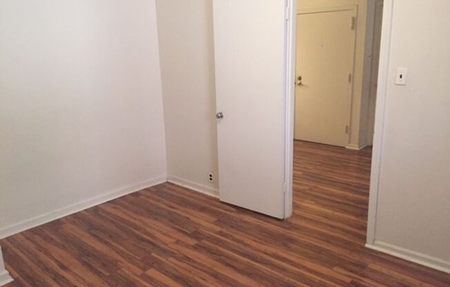 Cozy 1BR located just off of Baltimore Avenue