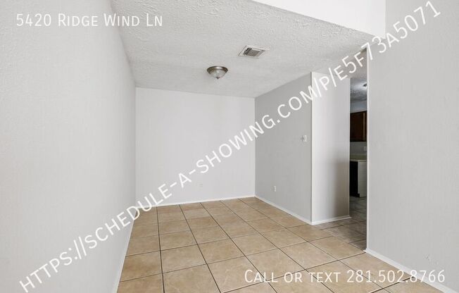 5420 RDG WIND LN