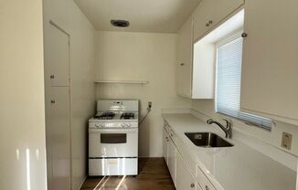 2 beds, 1 bath, $2,290