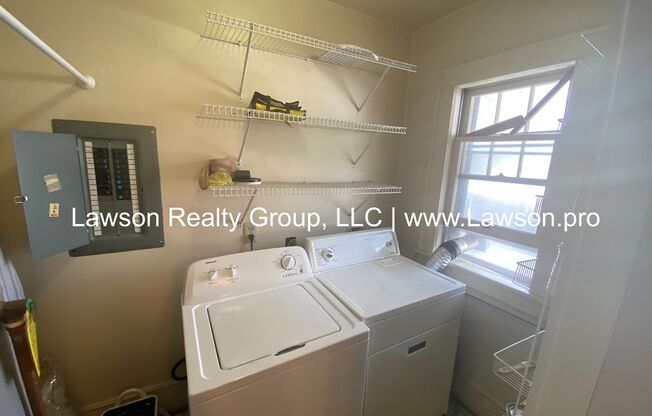 2 beds, 1 bath, 1,112 sqft, $1,295, Unit 928 2nd #5