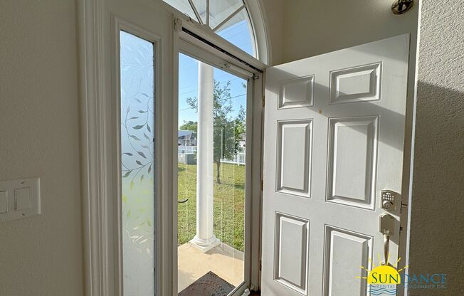 Bright & Spacious 2BR/1.5BA End-Unit Townhouse in Prime Niceville Location, Minutes from Eglin AFB!