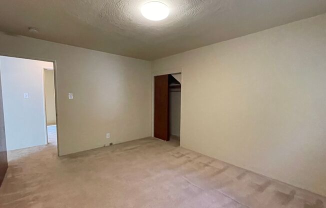 2 beds, 1 bath, $2,295, Unit Unit E