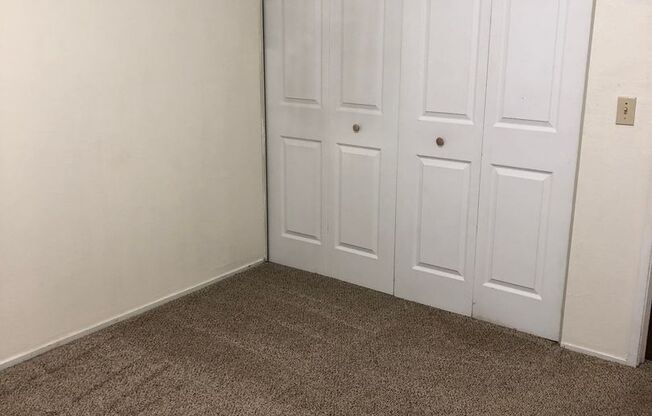 2 beds, 1 bath, 796 sqft, $1,150, Unit 126
