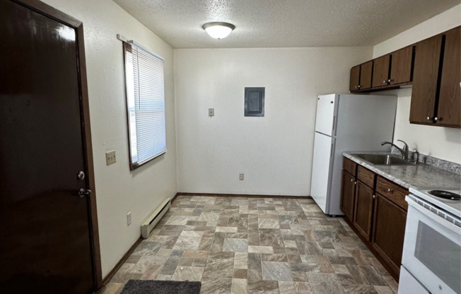 2 beds, 1 bath, $850, Unit ME1130 - 4