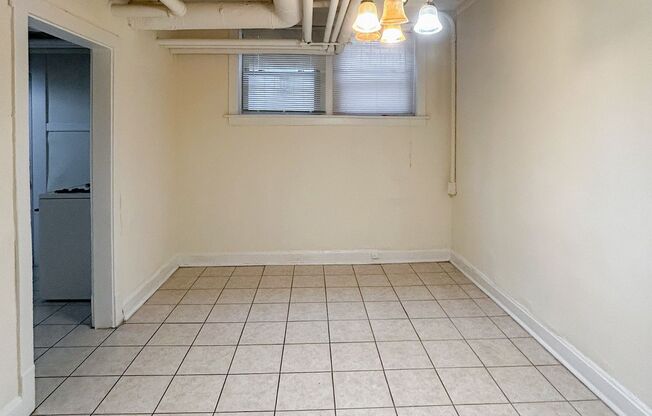 2 beds, 1 bath, 745 sqft, $1,950, Unit 1926-G