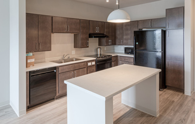 2 beds, 2 baths, 1,048 sqft, $1,755, Unit 410