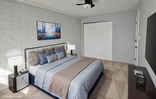 Peaceful Condo Retreat near Glendale in Denver – Pet-Friendly & Well-Located