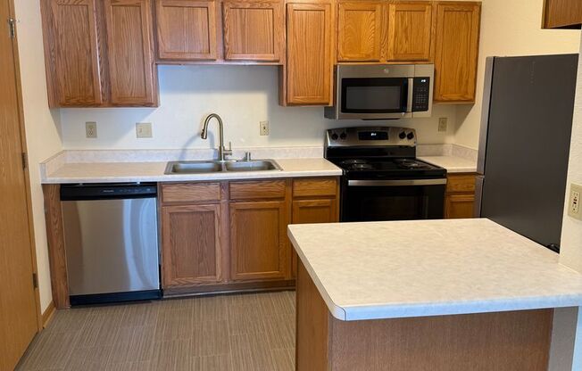 2 beds, 2 baths, 1,193 sqft, $1,499.99, Unit 703-F