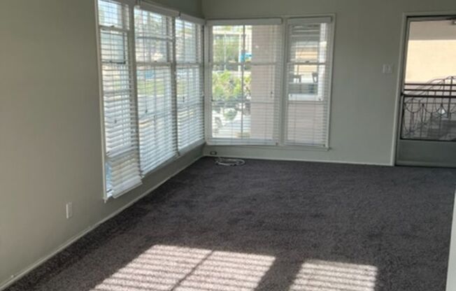 1 bed, 1 bath, $1,995