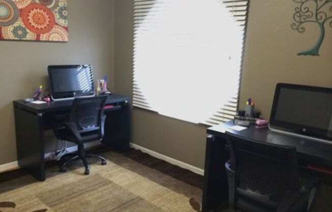 2 beds, 1 bath, 745 sqft, $1,100