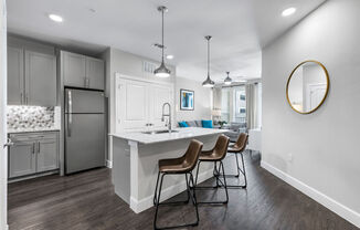 910 Quest Pkwy