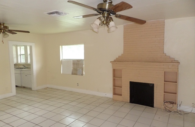 $25 App Fee & December Rent Free! * Spacious 3bdrm/1bath House **Fenced yard ** Section 8 OK** Ready August  15th