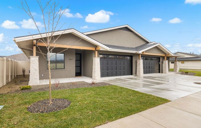 Brand New Luxury Duplex-Top of the line finishes & walking distance to The Village.