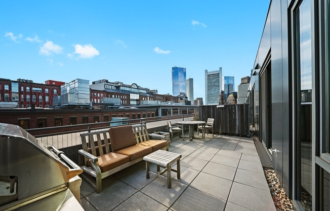 1 bed, 1.5 baths, 807 sqft, $5,000, Unit 609