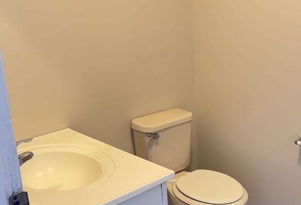1 bed, 1 bath, $1,000, Unit Unit 39