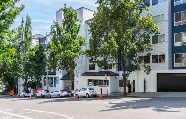 11115 NE 2 ST
