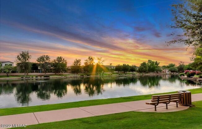 5 Bedroom Home on the Lake in Rancho Sahuarita