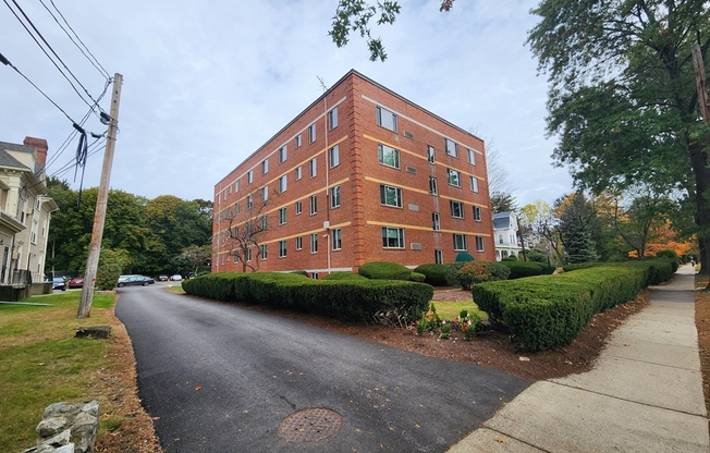 125 PLEASANT ST