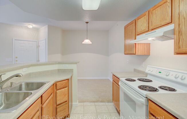 2 beds, 2 baths, $1,795, Unit # 10303