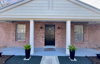 3 bedroom 2 bathroom home in Seminole Heights!