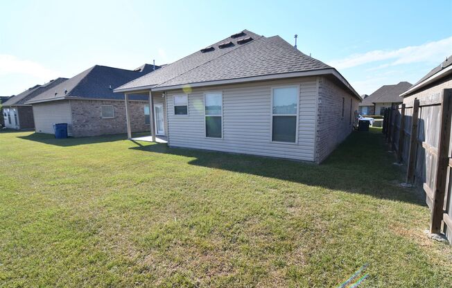 3 beds, 2 baths, $1,900