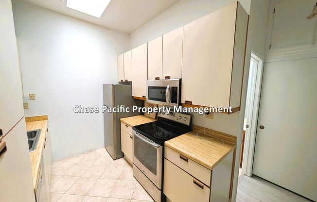 2 beds, 2 baths, $3,050, Unit # 3B