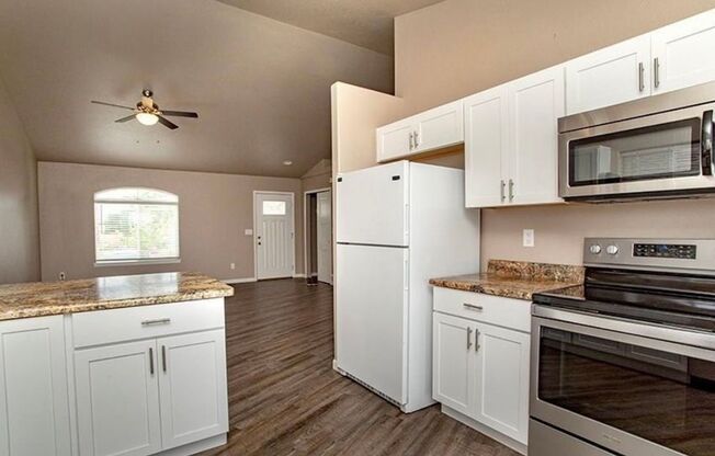 3 beds, 2 baths, $2,300