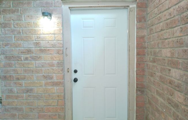 3617 Crestbrook Ct Unit 1 - 2/Bed 1.5/Bath - $1300/month