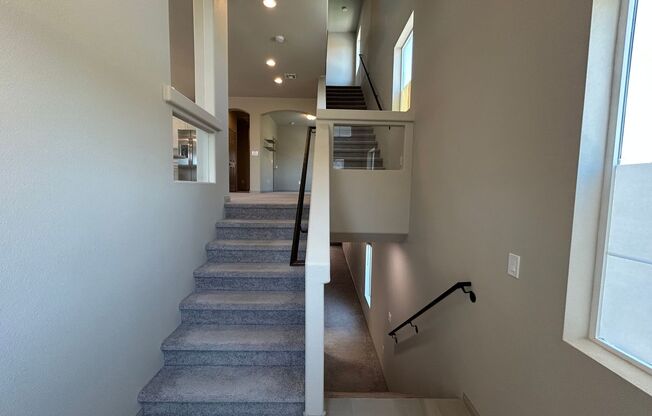 Lovely Tri-story on West Side