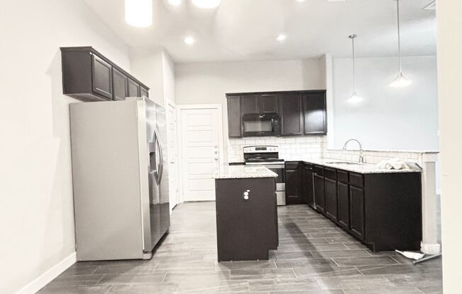 Modern 2 Bed 2 Bath Duplex in New Braunfels