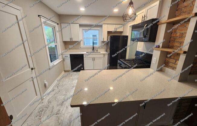 Three Bedroom Munster Cape Cod
