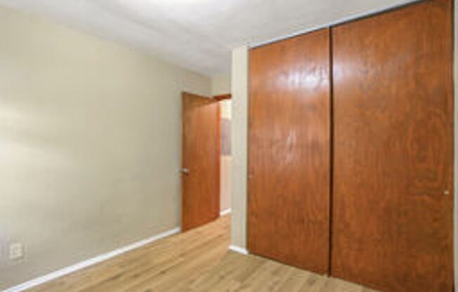 2 beds, 1 bath, $1,175, Unit 210