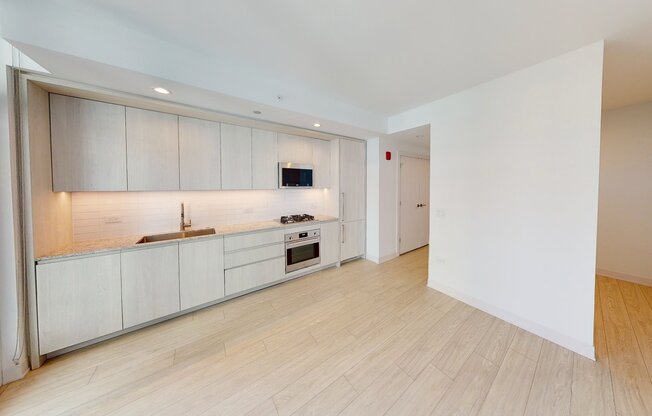 332 N UN AVE