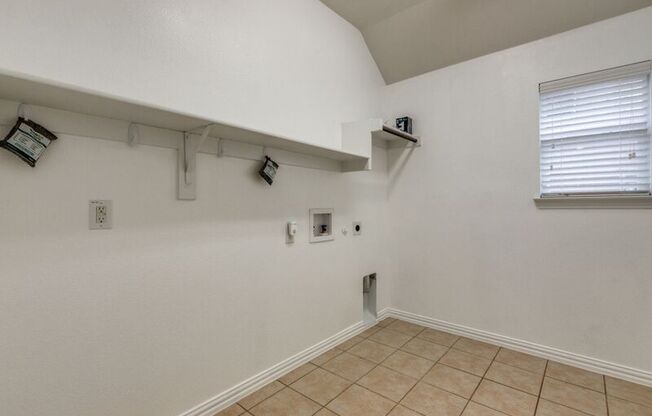 612 EXCALIBUR DR