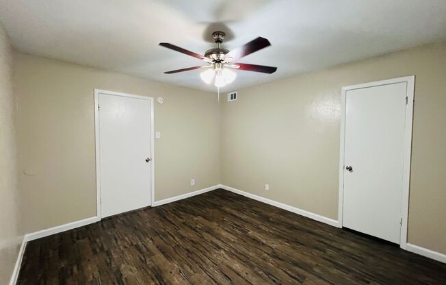 1 bed, 1 bath, 666 sqft, $1,175, Unit 1-230