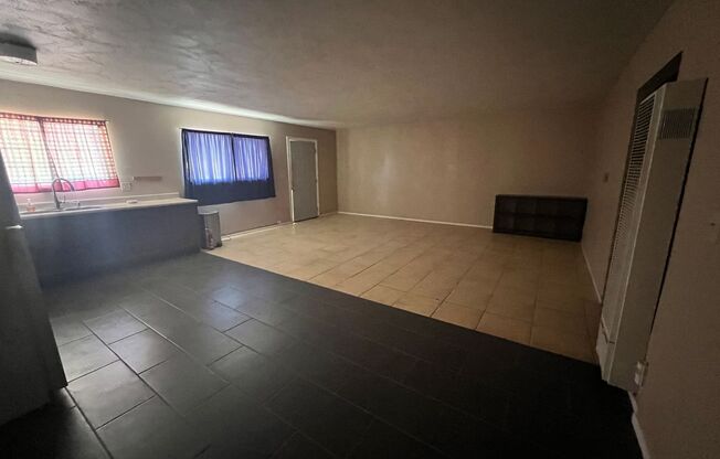 2 beds, 1 bath, 1,000 sqft, $1,100, Unit 61776 Desert Air Rd.