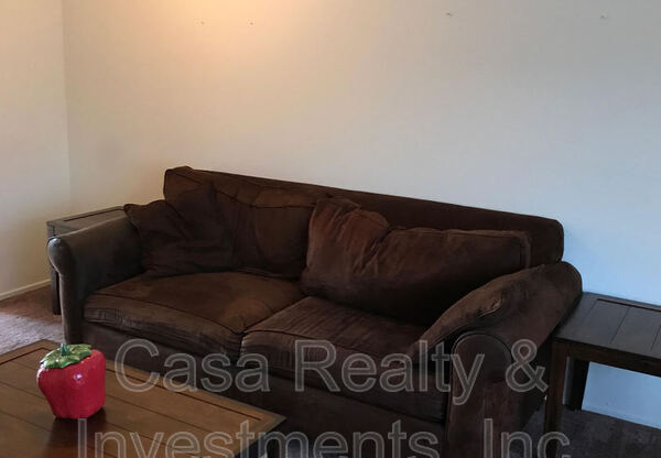 2132 Roosevelt Avenue Unit 7