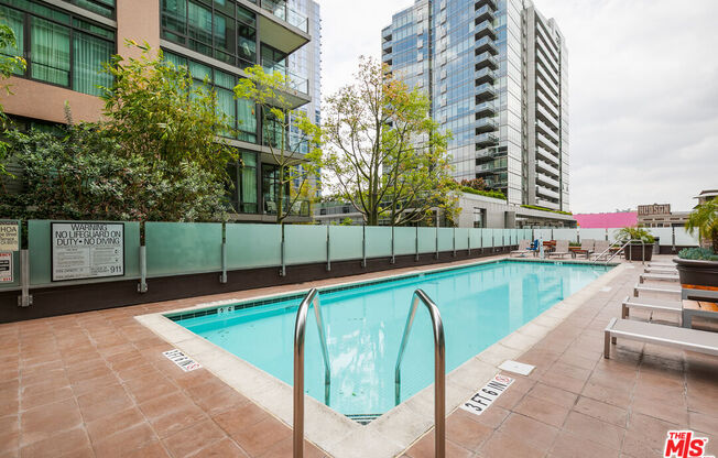 1 bed, 1 bath, 860 sqft, $3,200, Unit 407