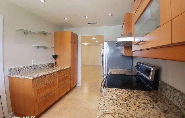 Beautifully Remodeled Rental Home 4/3