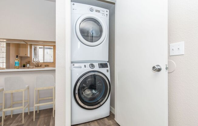 2 beds, 2 baths, 900 sqft, $1,250, Unit 2-159