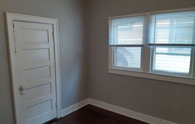 3 beds, 1 bath, $1,400