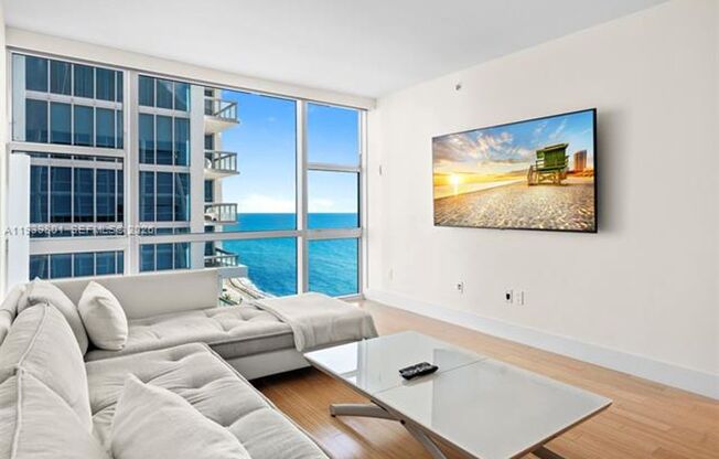 2 beds, 2 baths, 993 sqft, $7,500, Unit 6801 Collins Ave appt 1409