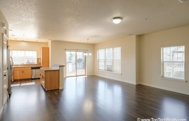 Perfect 3br Condo in Arbor Crossing*by Intel*Walk to Max*Free WiFi highspeed Internet* W/S/G Included!