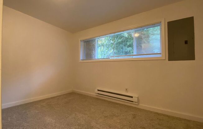 3 beds, 1 bath, $2,545