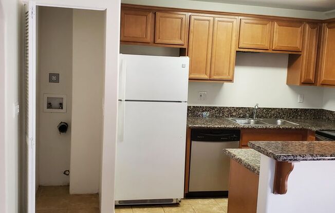 One Bedroom Condo In A Luxury Upscale Complex
