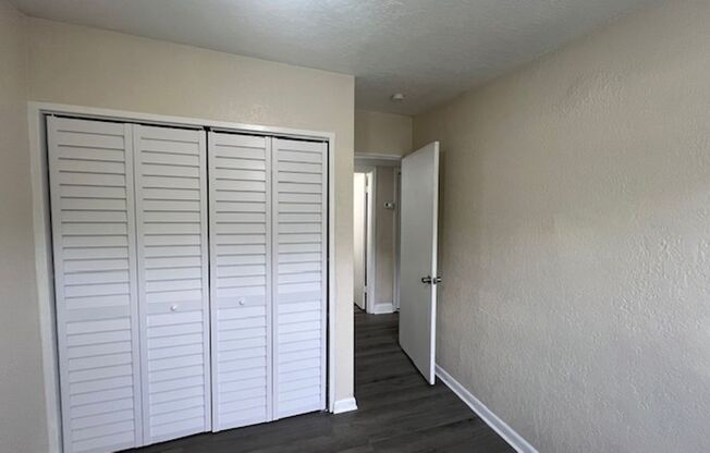 3 beds, 1 bath, $1,350